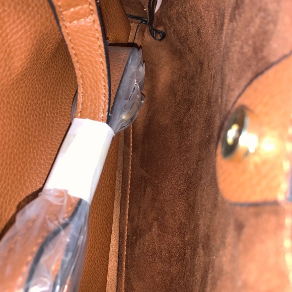 SOLD!!!NWT Bundle of 2 Steve Madden B
Parker shoulder bags - Picture 3 of 16